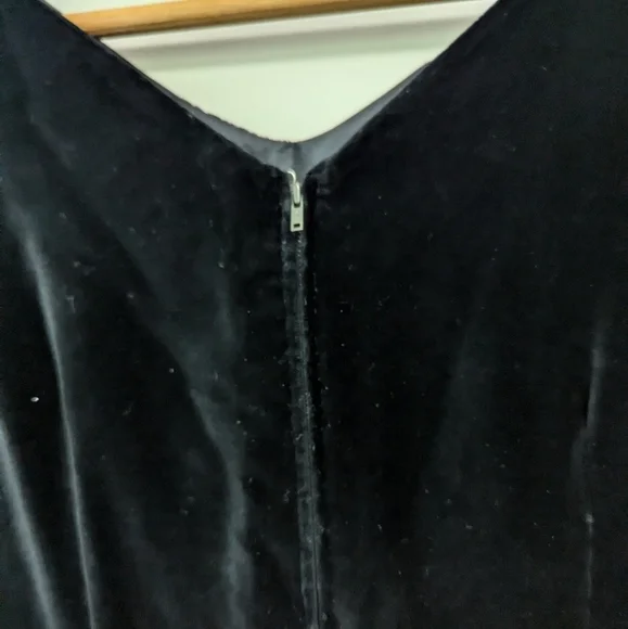 Vintage‎ Black Velvet Cocktail Mid-length Dress Empire Waist Wiggle - Picture 3 of 13